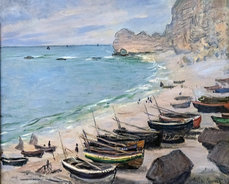 เรือบนชายหาดที่เอเตรต - Claude Monet