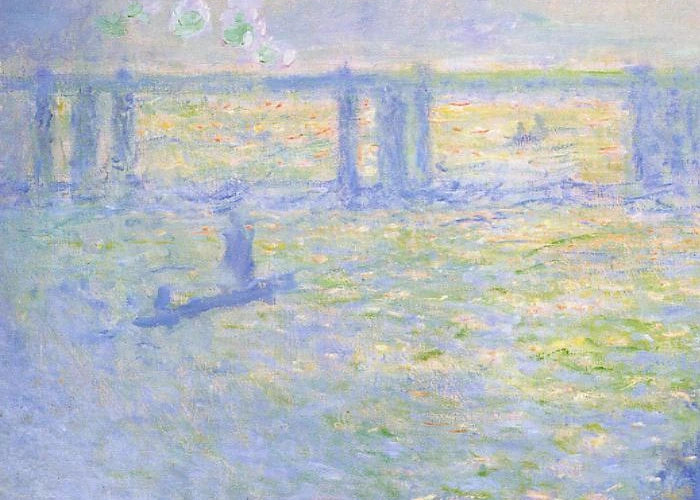Détail de la barque et des reflets pastel sur la Tamise dans Charing Cross Bridge W1522