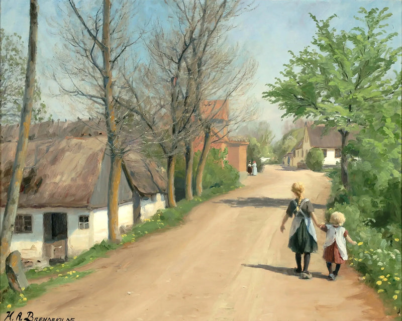 เด็กสองคนเดินจับมือกันบนถนนในหมู่บ้าน - H. A. Brendekilde
